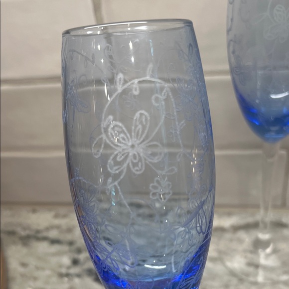 THREE Elegant Blue Etched Champagne Flutes - Picture 10 of 15